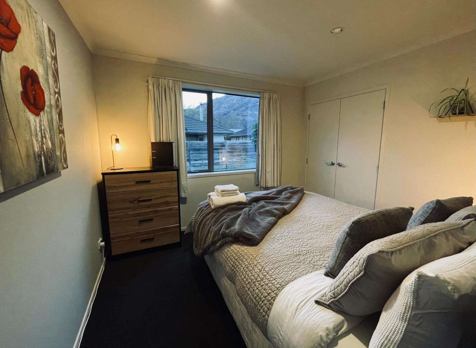 Villa Alpine Mirage Queenstown Exterior foto
